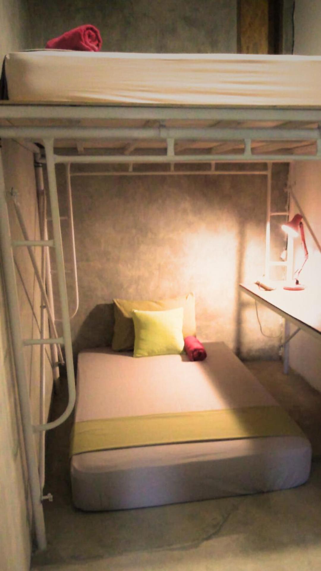 Sante Commune Hostel *